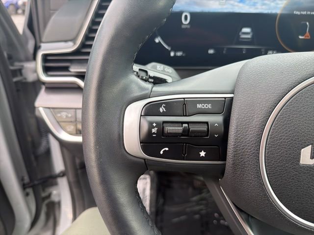 Used 2025 Kia Sportage SX image 23