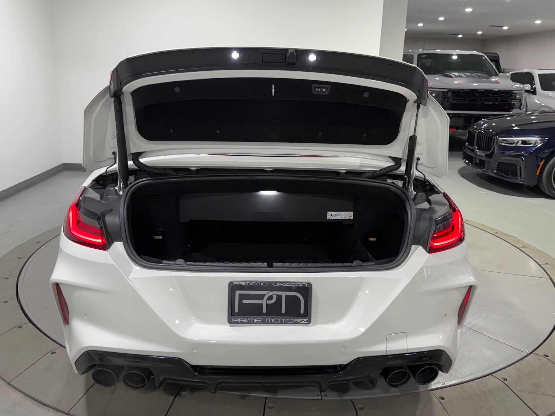 Used 2023 BMW M8 Competition image 21