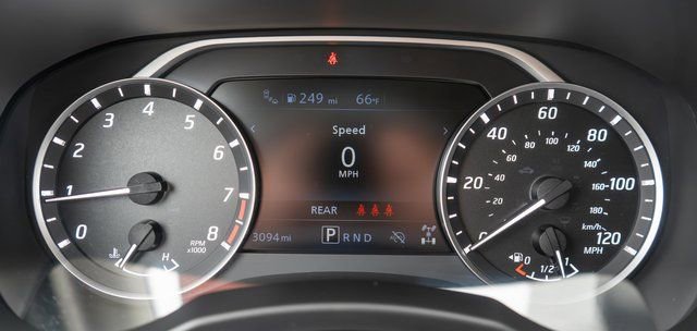 Certified 2025 Nissan Frontier SV image 23