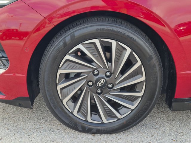 Used 2025 Hyundai Sonata Limited FWD image 26