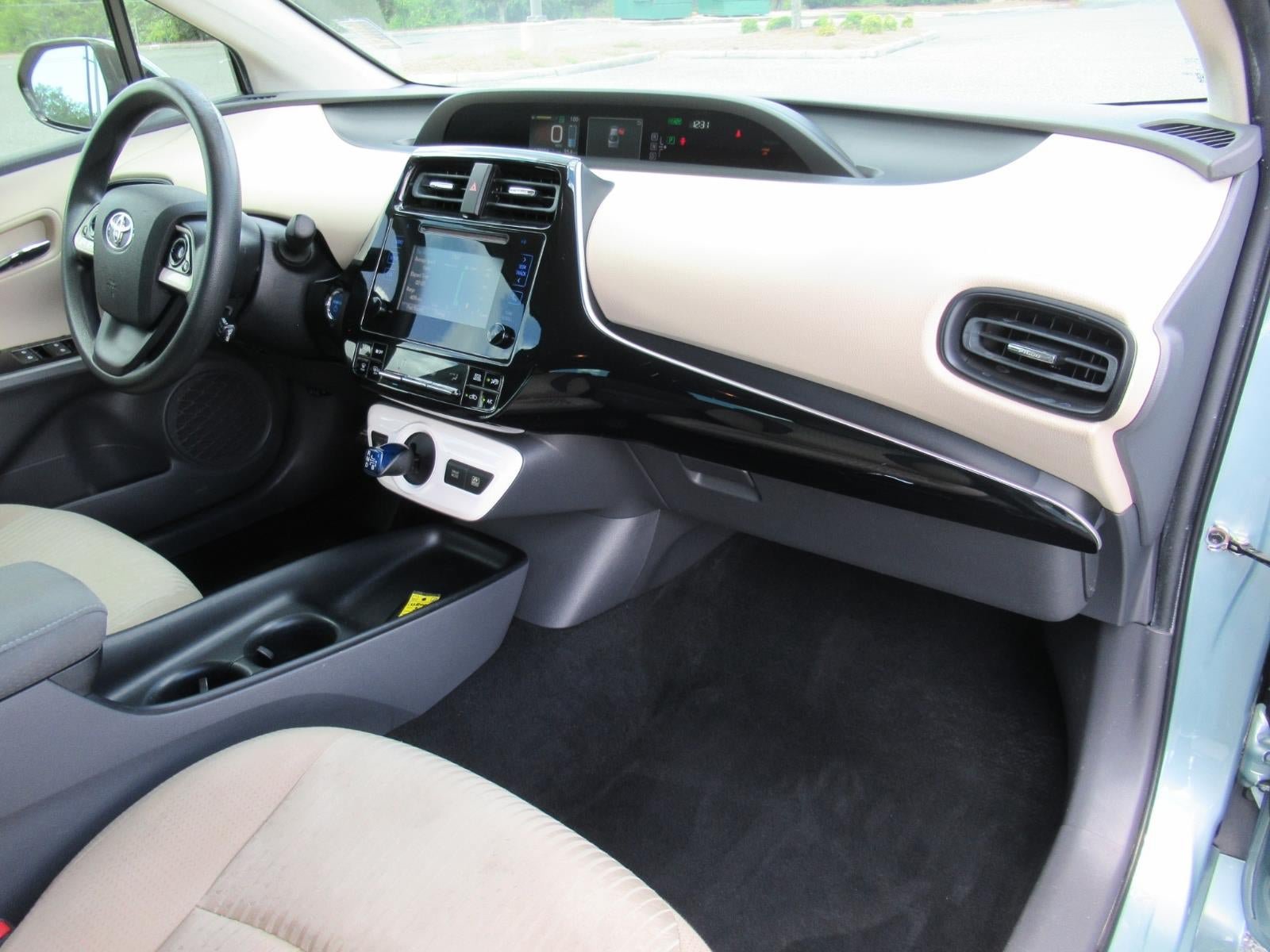 Used 2016 Toyota Prius Two FWD image 11