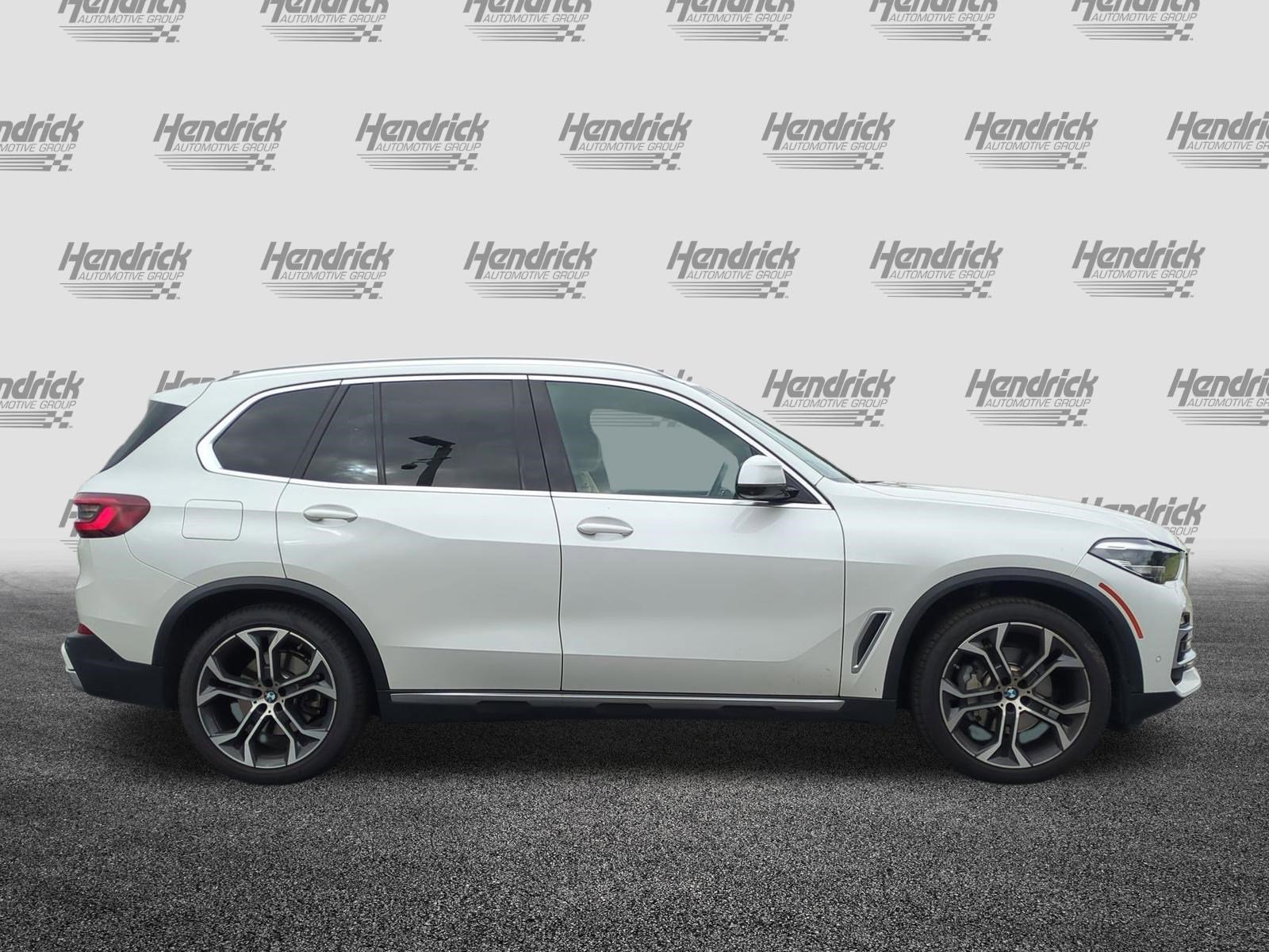 Used 2021 BMW X5 xDrive40i w/ Premium Package AWD/4WD image 11