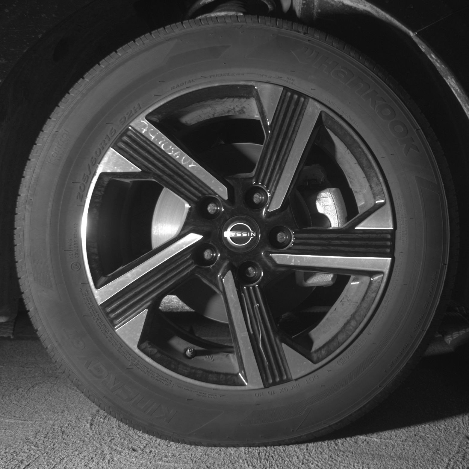 Used 2025 Nissan Sentra SV FWD image 13