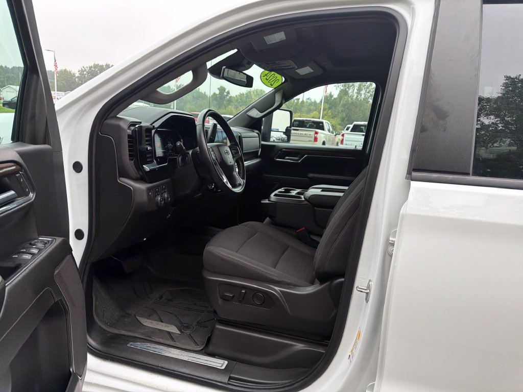 Used 2024 Chevrolet Silverado 1500 RST w/ Max Trailering Package AWD/4WD image 12