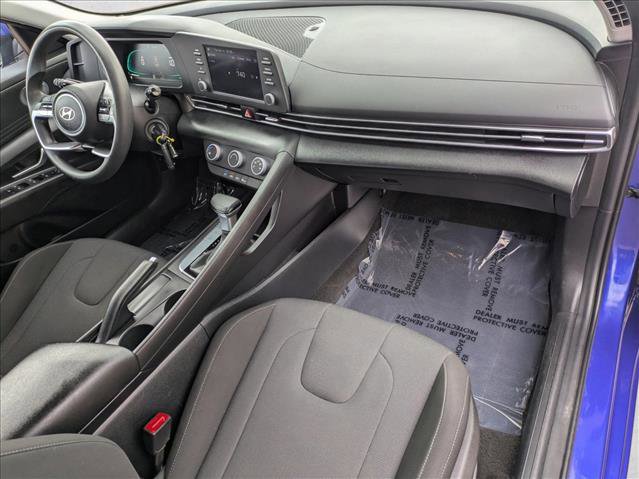 Used 2024 Hyundai Elantra SE FWD image 21