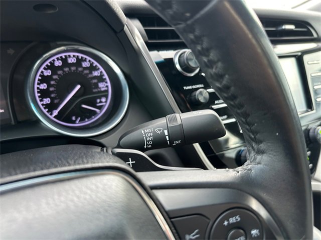 Used 2020 Toyota Camry SE image 25