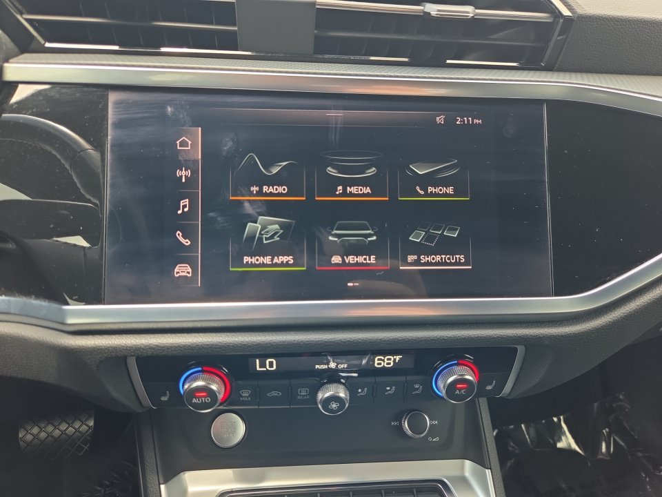 Used 2019 Audi Q3 2.0T Premium Plus w/ Premium Plus Package AWD/4WD image 21