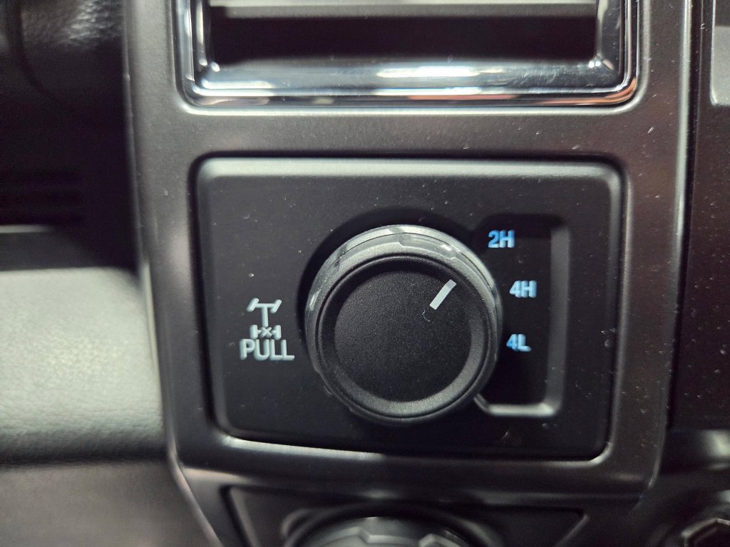 Used 2020 Ford F150 XLT w/ Equipment Group 302A Luxury AWD/4WD image 31