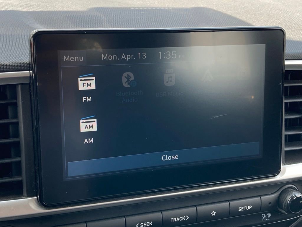 Used 2025 Hyundai Venue SEL FWD image 21
