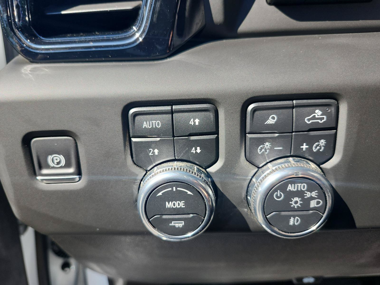Certified 2026 GMC Sierra 1500 AT4 w/ AT4 Premium Package AWD/4WD image 17