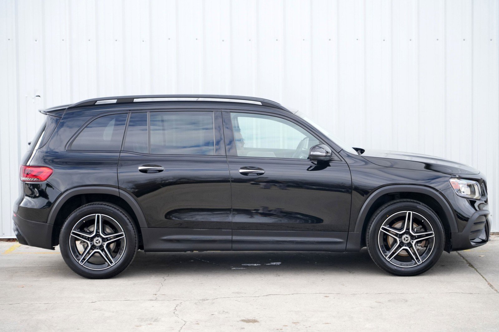 Used 2023 Mercedes-Benz GLB 250 image 55