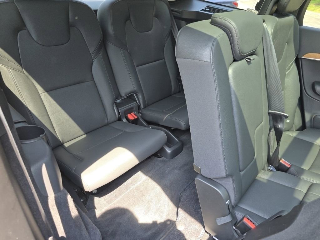 Used 2023 Volvo XC90 B5 Plus image 25