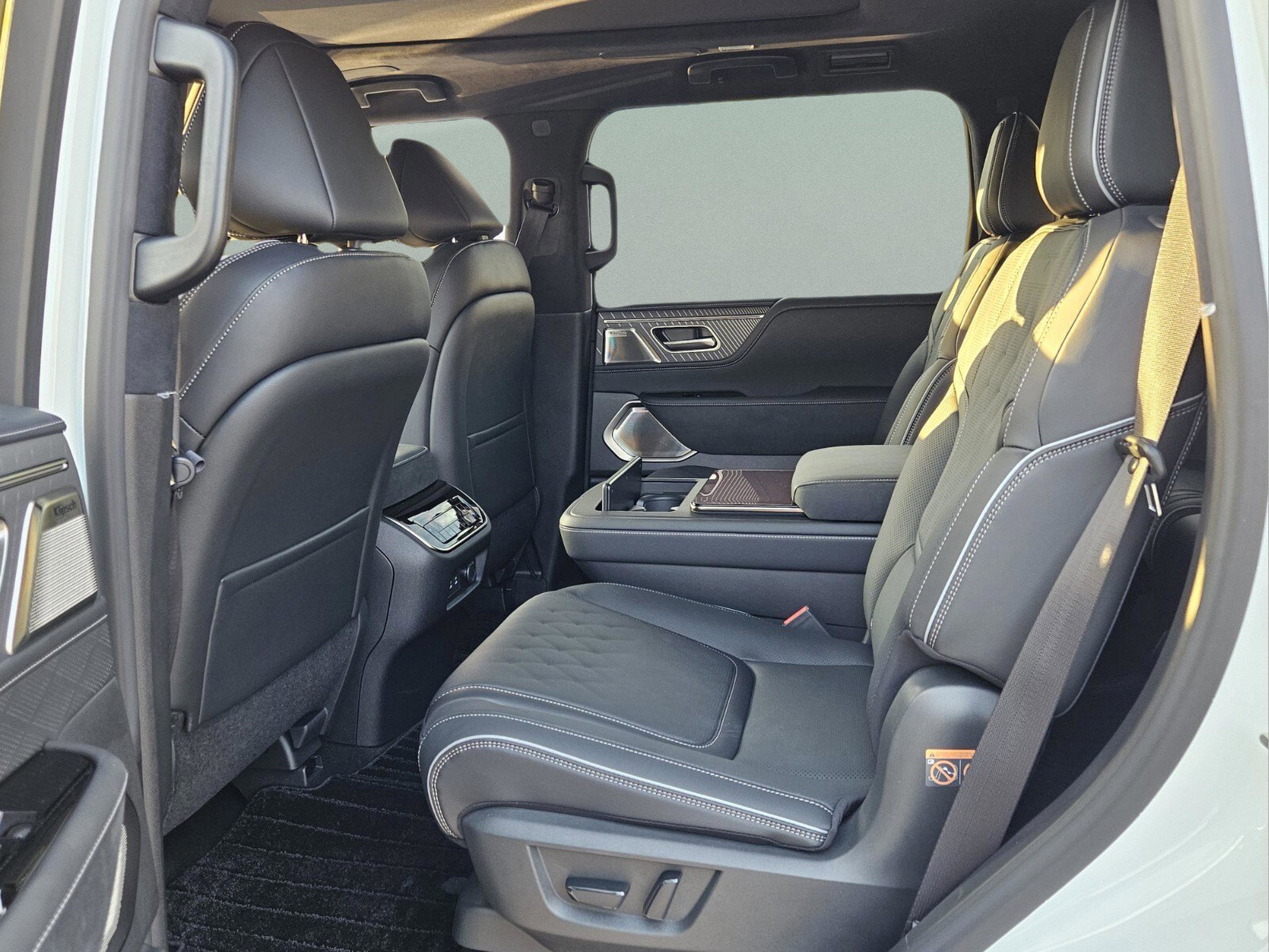 New 2026 INFINITI QX80 Autograph image 11