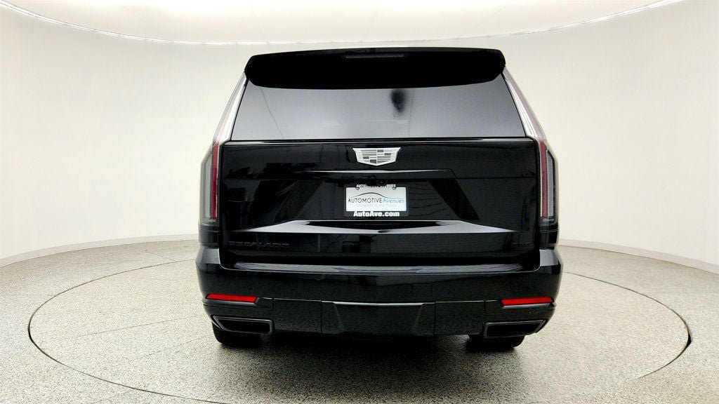 Used 2025 Cadillac Escalade Sport Platinum w/ LPO, ONYX Package AWD/4WD image 6