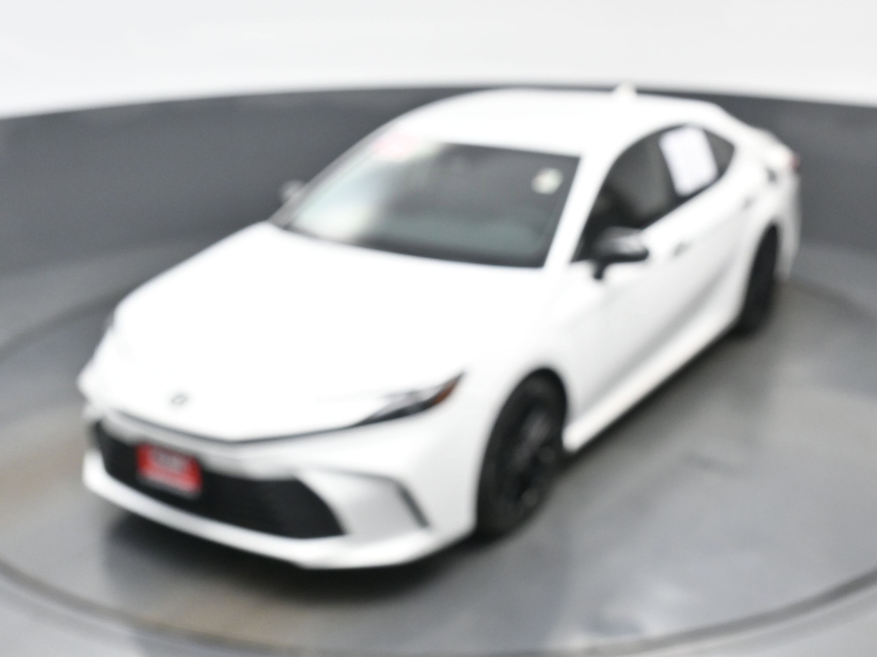 Used 2025 Toyota Camry LE w/ Convenience Package image 36