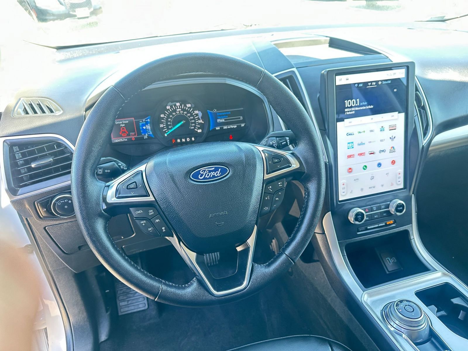 Used 2024 Ford Edge SEL image 28