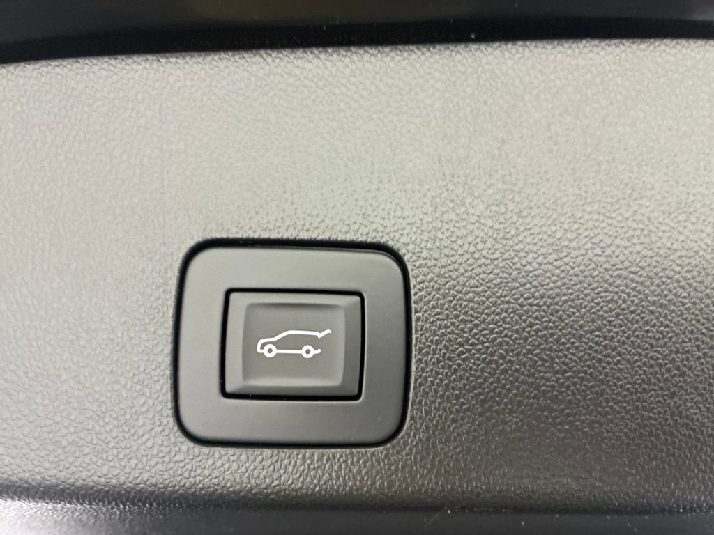 Used 2023 Buick Encore GX Select w/ Experience Buick Package FWD image 8
