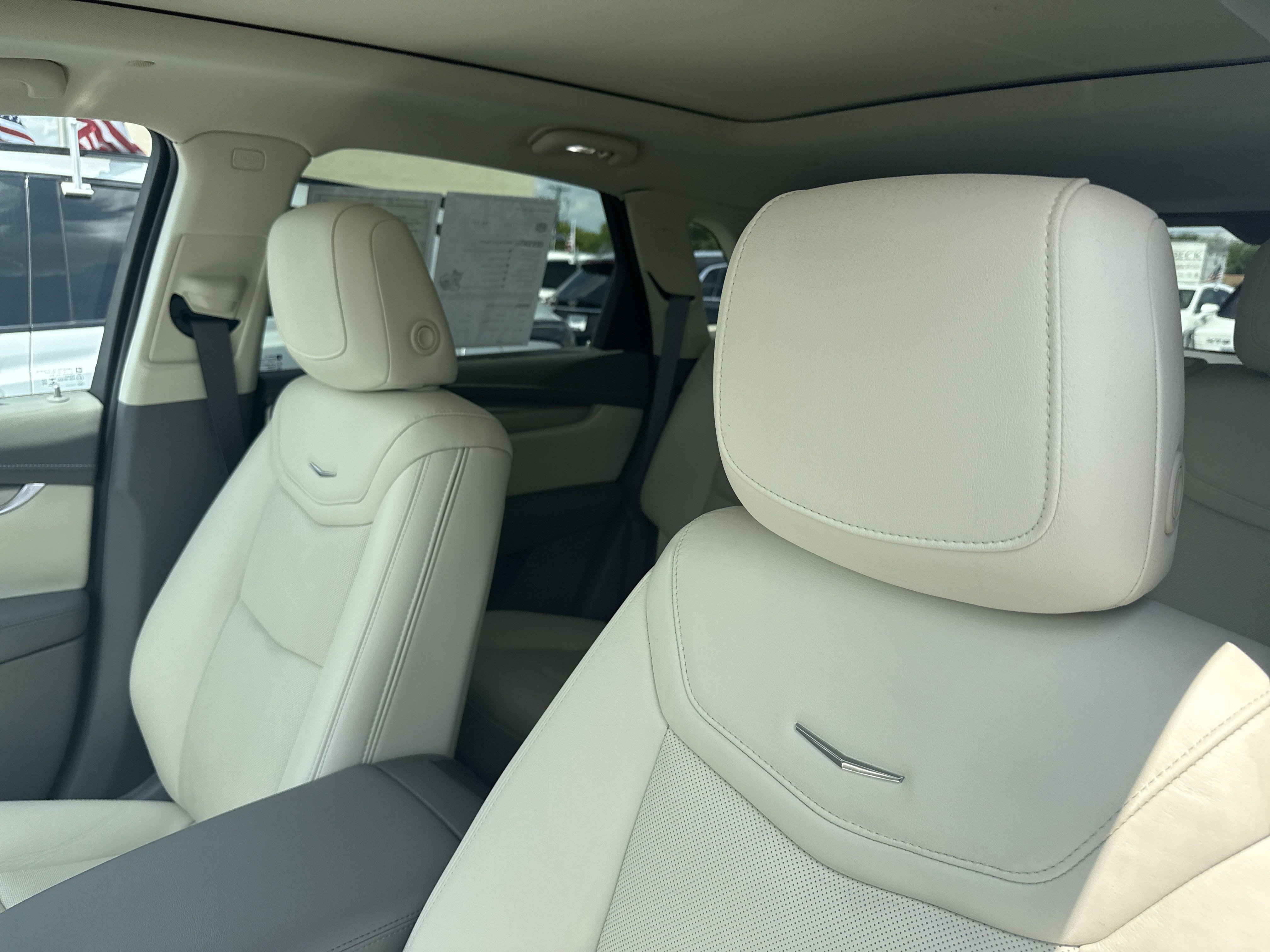 Used 2021 Cadillac XT5 Premium Luxury w/ LPO, Premium Carpet Package image 13