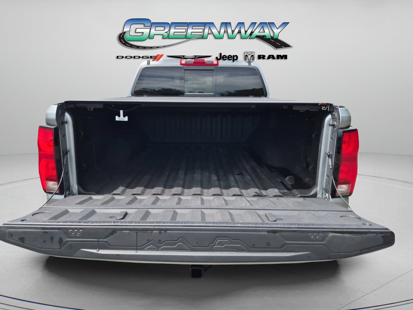 Used 2024 Chevrolet Colorado Z71 w/ Z71 Convenience Package 2 AWD/4WD image 5