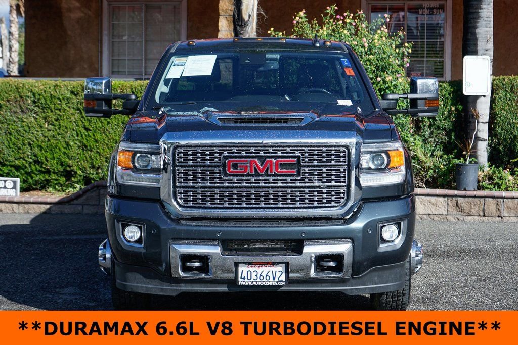 Used 2019 GMC Sierra 3500 Denali image 3