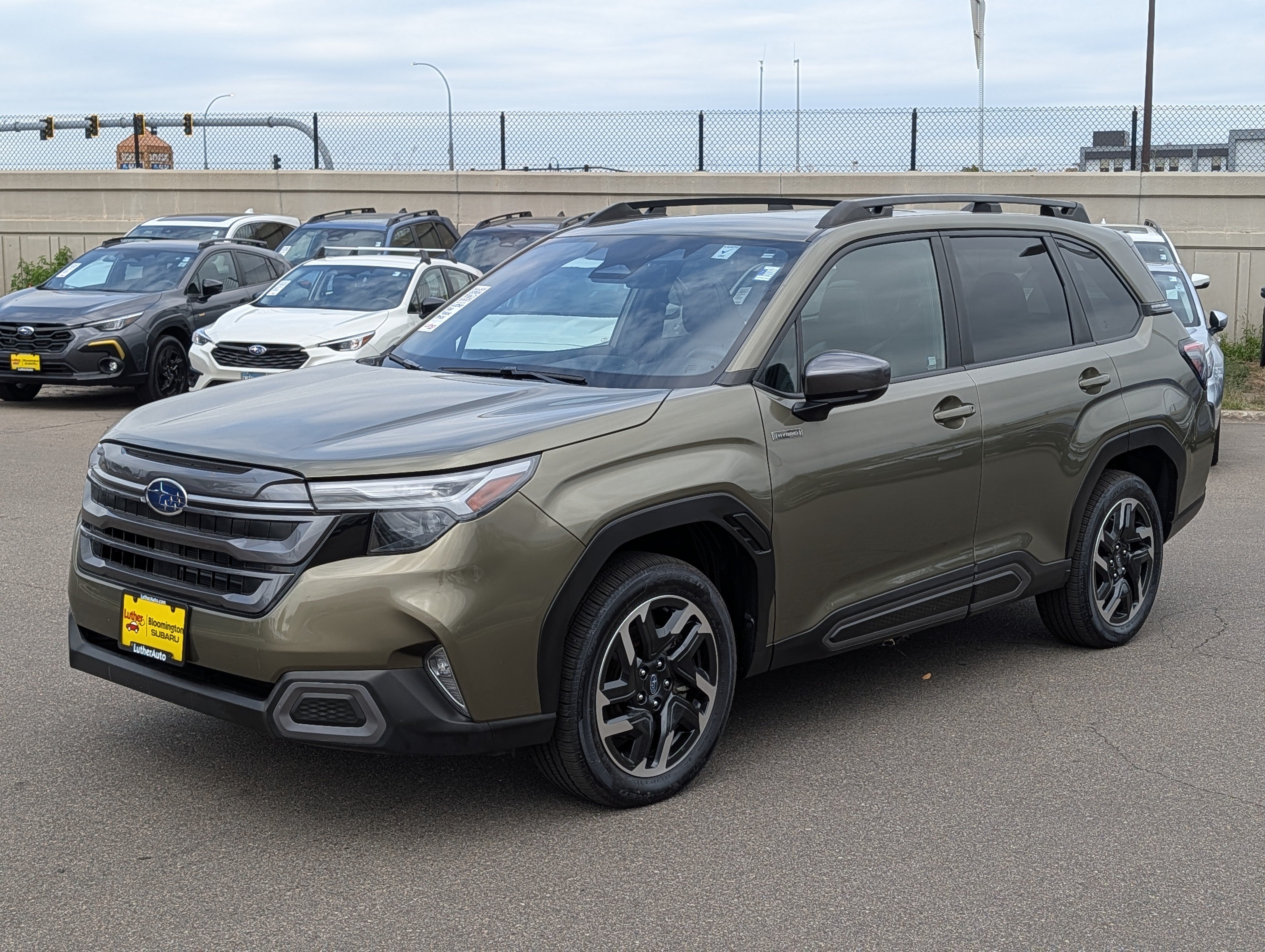 Used 2025 Subaru Forester Limited AWD/4WD image 3