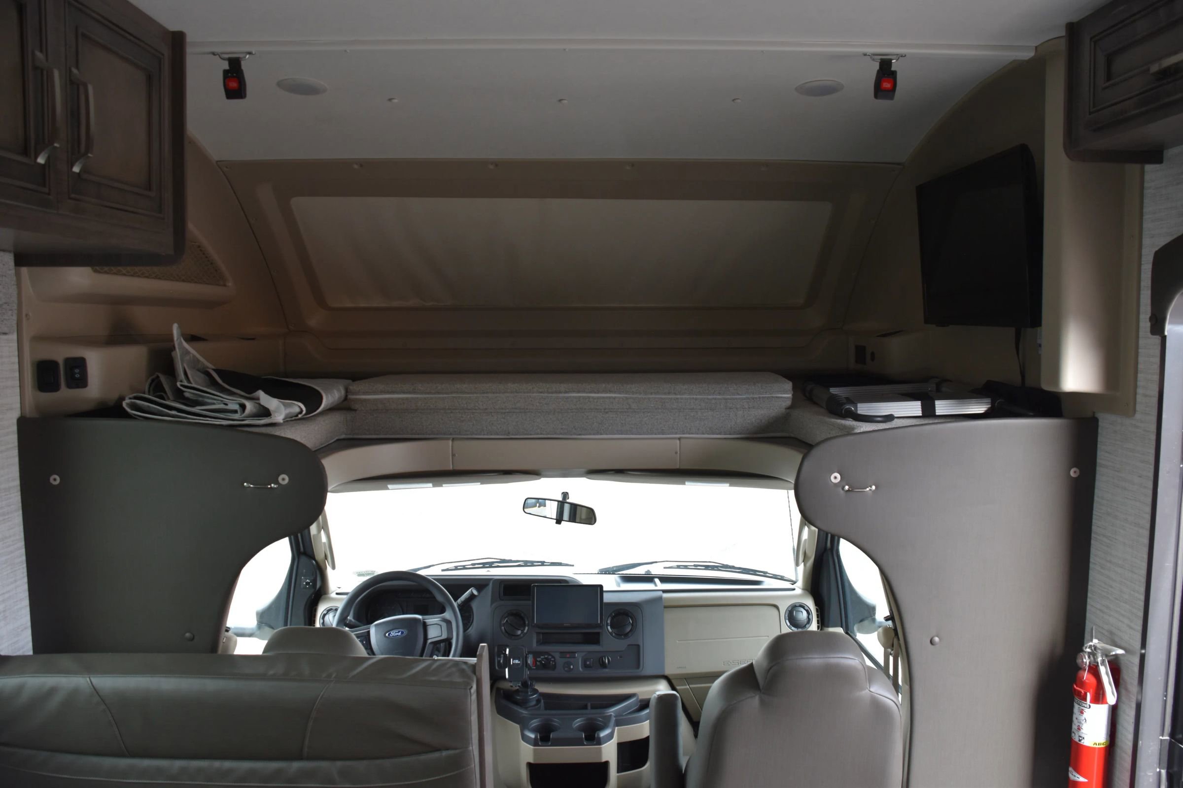 Used 2024 Ford E-450 and Econoline 450 Super Duty w/ Motorhome Prep Package RWD image 27