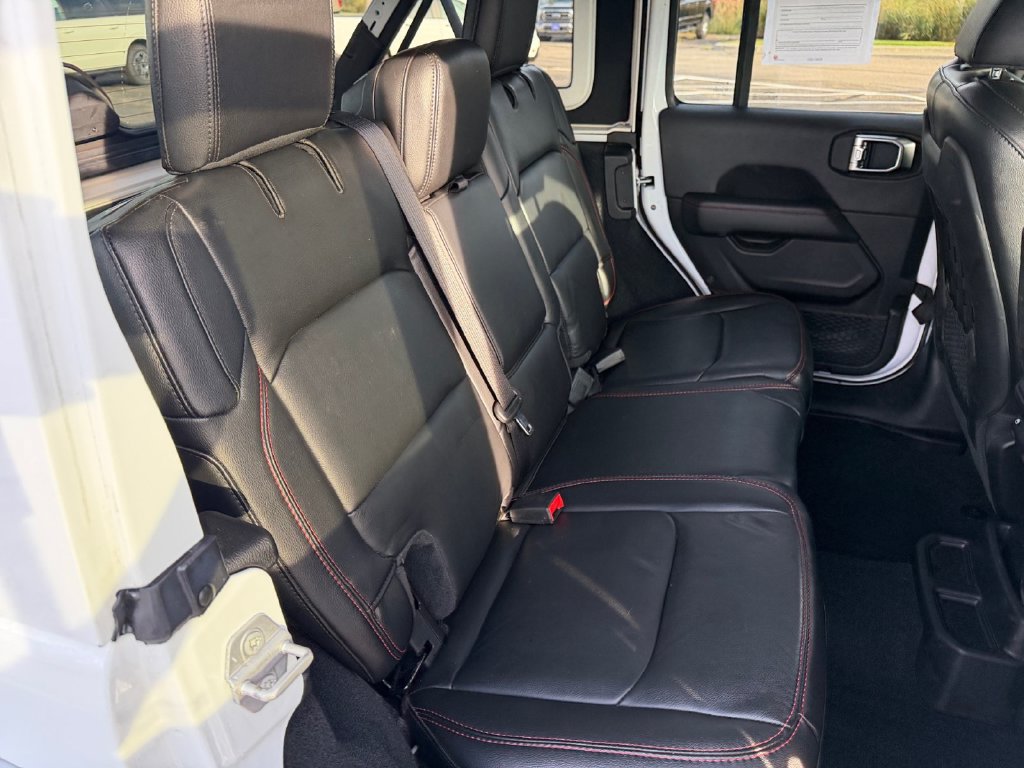 Used 2020 Jeep Wrangler Unlimited Rubicon w/ Dual Top Group AWD/4WD image 23
