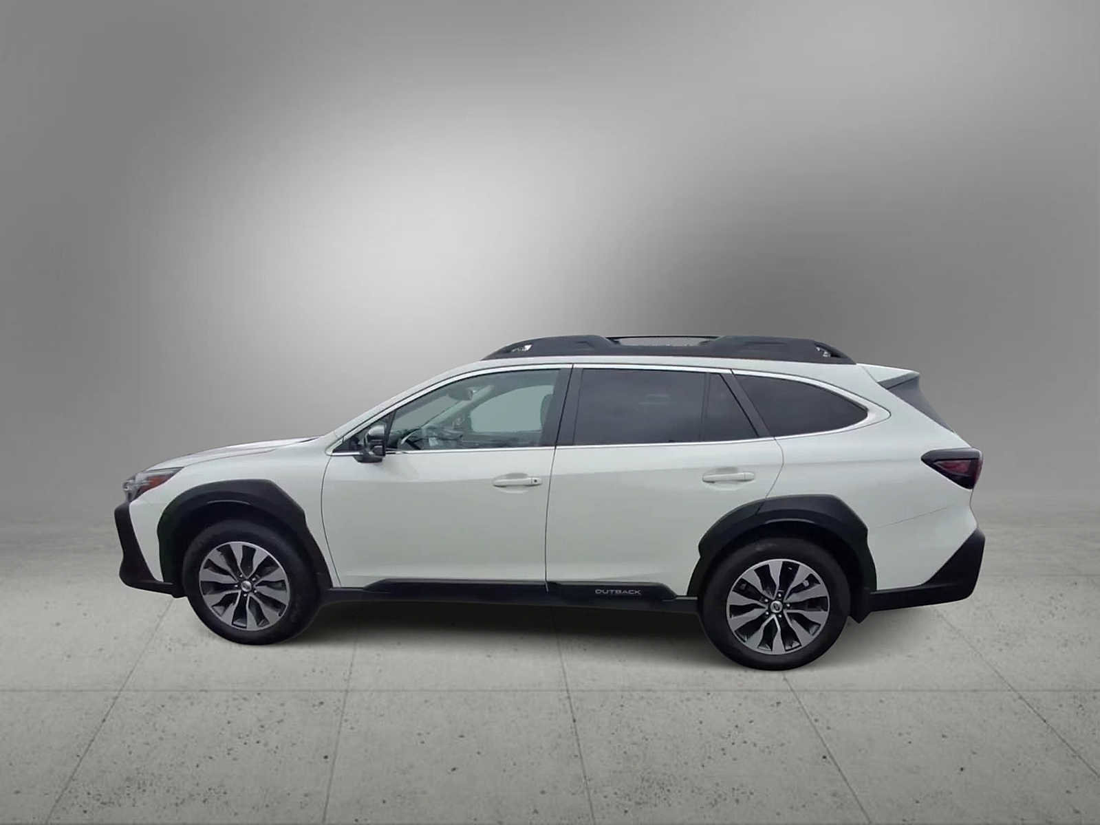 Used 2023 Subaru Outback Limited image 5
