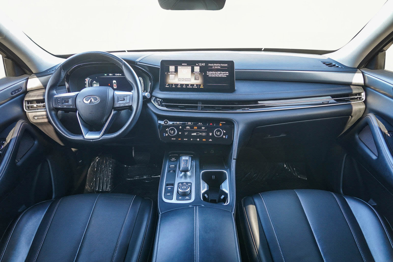 Used 2024 INFINITI QX60 Luxe w/ Cargo Package image 14