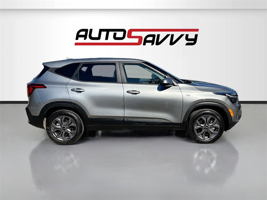 Used 2024 Kia Seltos LX image 8