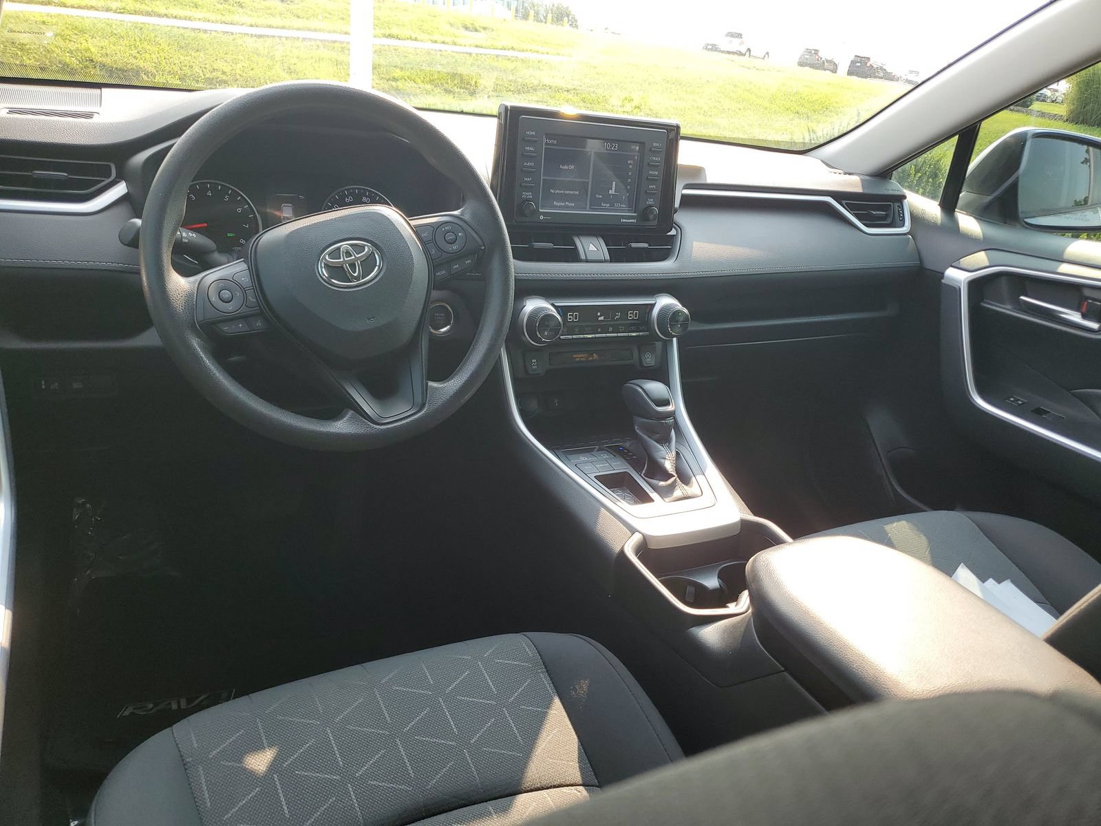 Certified 2021 Toyota RAV4 XLE FWD image 10