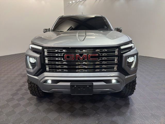 Used 2024 GMC Canyon Denali AWD/4WD image 9
