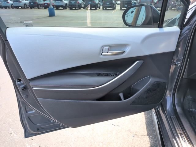 Used 2023 Toyota Corolla SE w/ SE Premium Package image 17