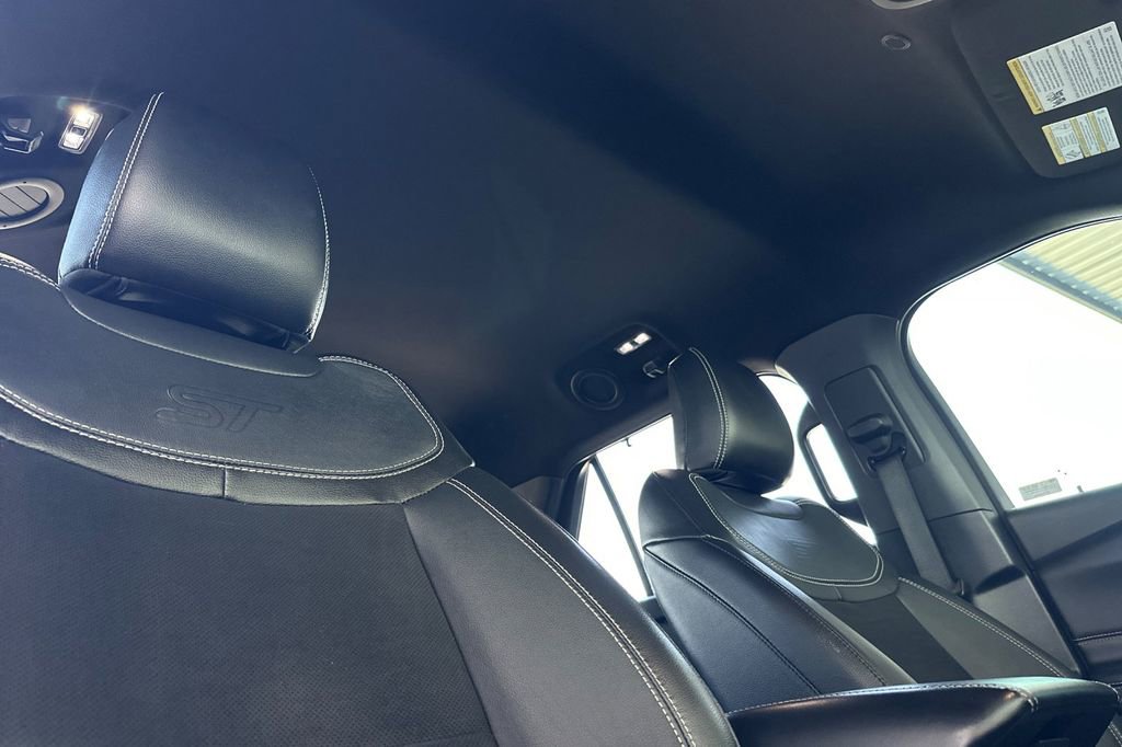 Used 2022 Ford Explorer ST w/ ST Street Pack image 21