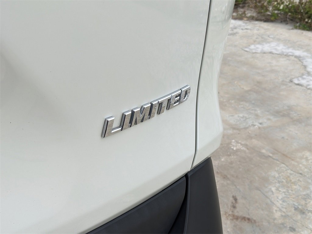 Used 2022 Toyota RAV4 Limited image 13