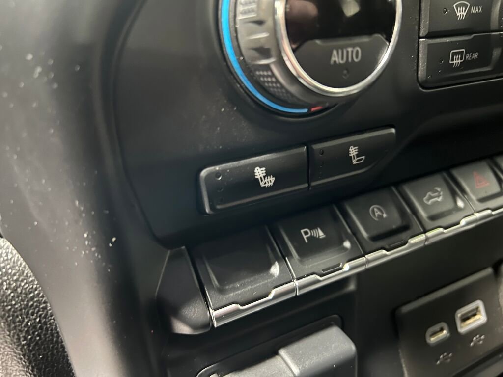 Used 2020 Chevrolet Silverado 1500 RST w/ All-Star Edition image 13