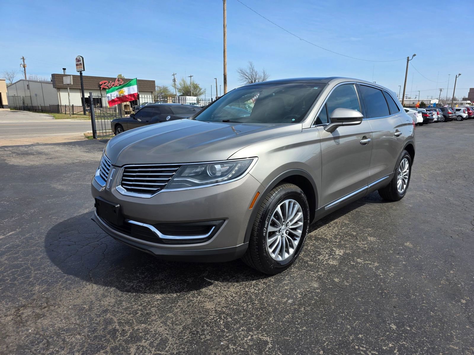 Used 2017 Lincoln MKX Select image 1