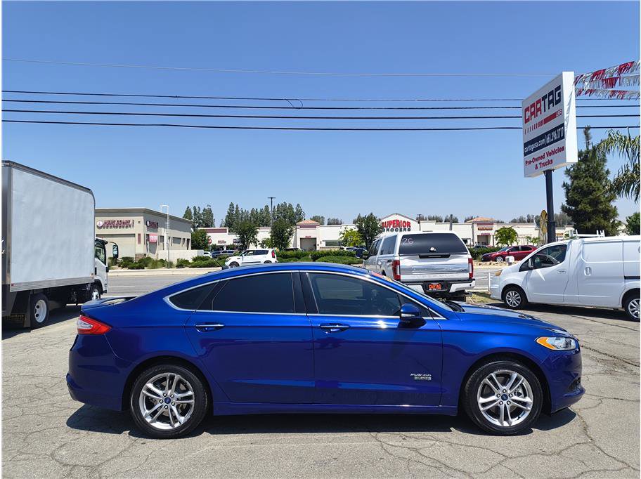 Used 2015 Ford Fusion Energi Titanium FWD image 4