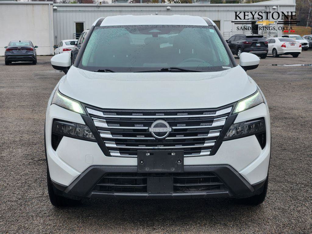 Used 2024 Nissan Rogue SV video 2