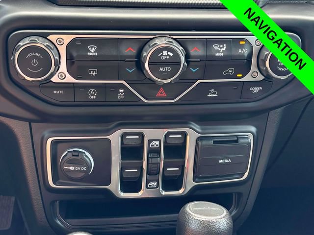 Used 2023 Jeep Gladiator Overland w/ LED Lighting Group AWD/4WD image 17