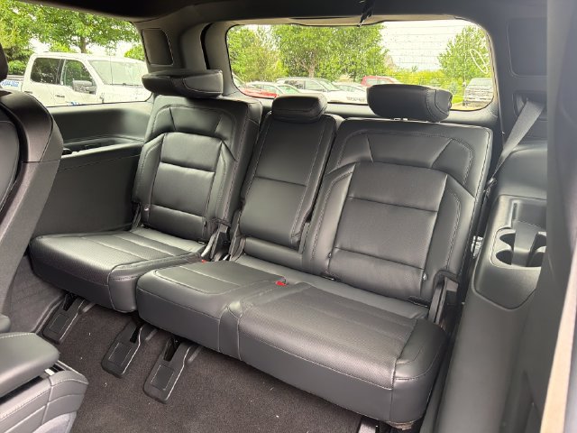 New 2026 Lincoln Navigator Reserve w/ Jet Appearance Package AWD/4WD image 14