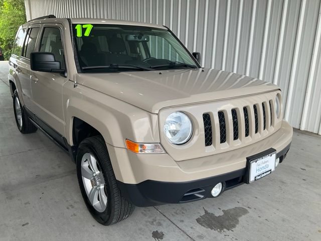 Used 2017 Jeep Patriot Latitude AWD/4WD image 23