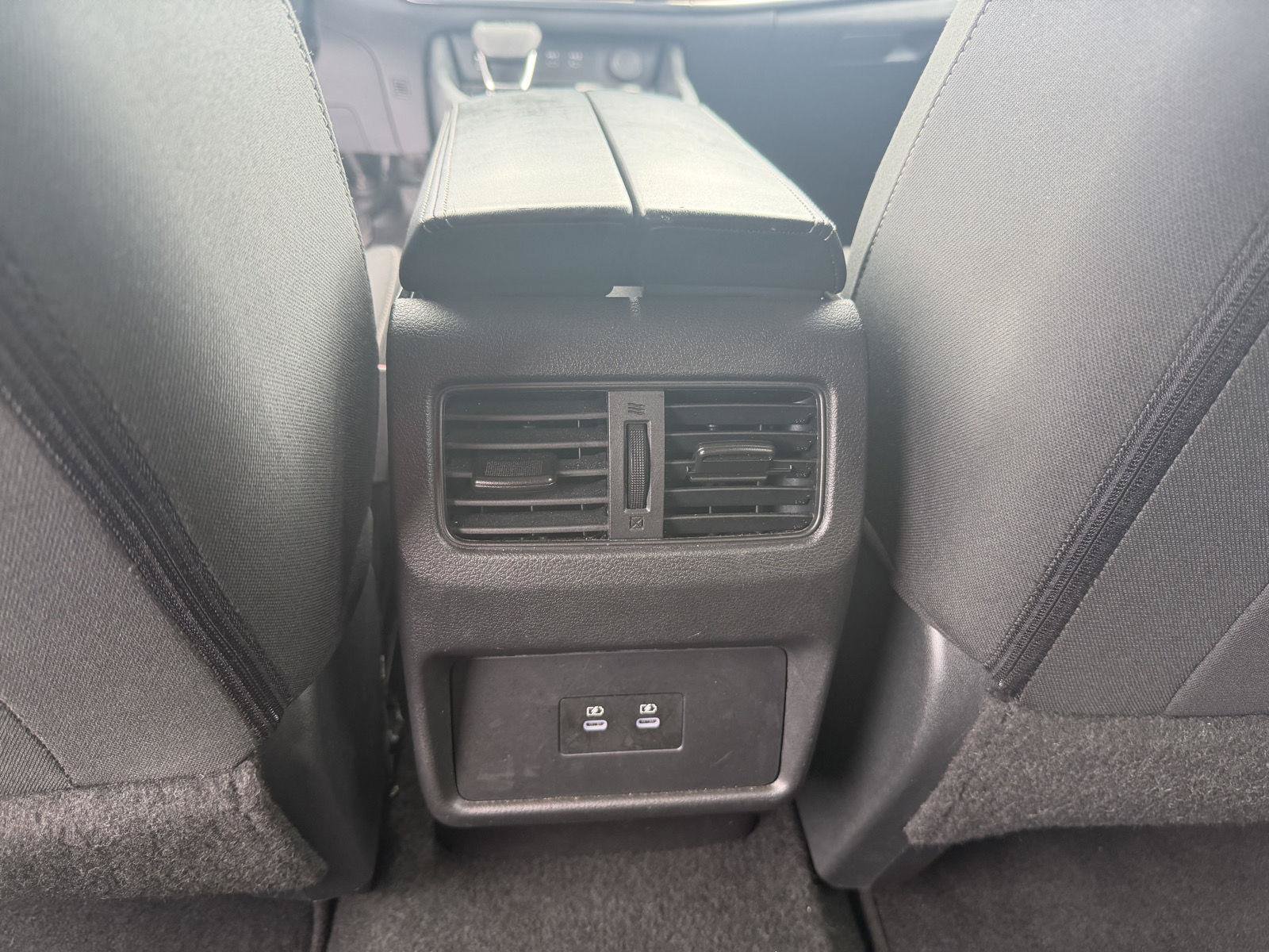 Used 2025 Nissan Rogue SV FWD image 15