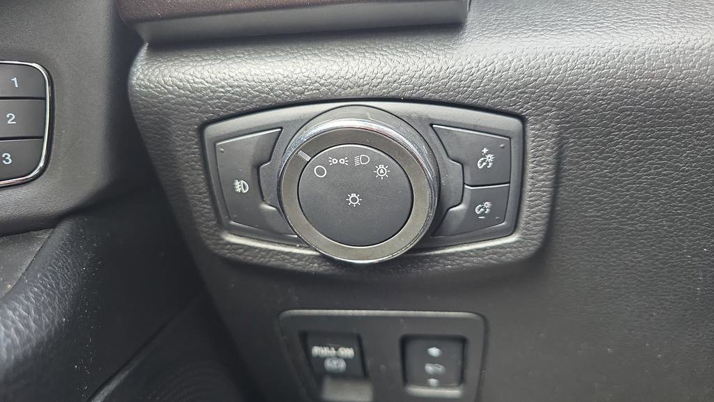 Used 2020 Ford Expedition Max Limited w/ Equipment Group 301A AWD/4WD image 26