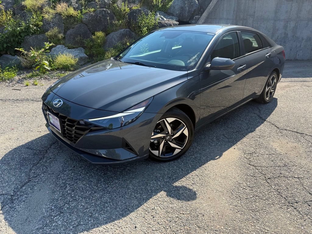 Certified 2023 Hyundai Elantra SEL w/ Convenience Package FWD image 2