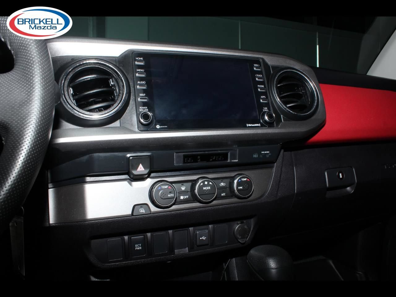Used 2021 Toyota Tacoma SR5 RWD image 17