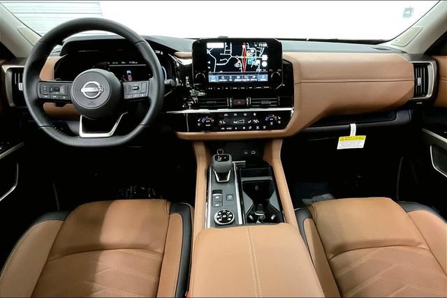 New 2025 Nissan Pathfinder Platinum w/ Lighting Package (N93) AWD/4WD image 5