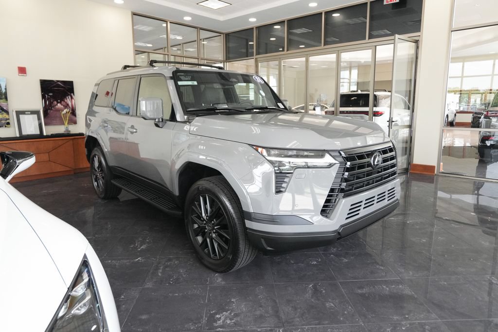 Certified 2026 Lexus GX 550 w/ Accessory Package (2T) AWD/4WD image 3