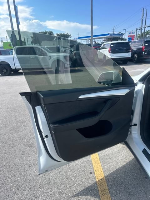 Used 2024 Tesla Model Y Performance AWD/4WD image 18