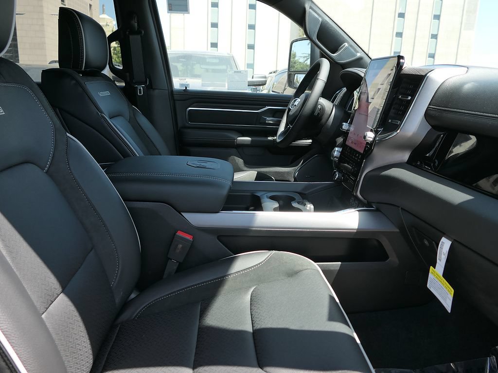 New 2026 RAM 1500 Laramie AWD/4WD image 22